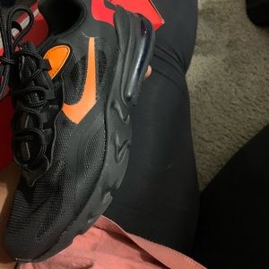 Only worn once like brand new! Comes with original box📦grade school 6.5!